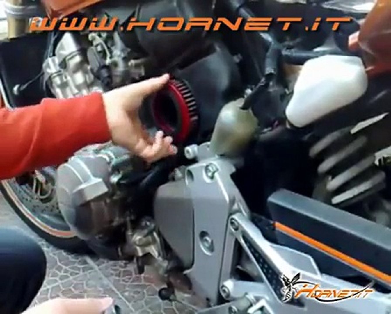 hornet.it - cambiare filtro aria hornet 600 - video Dailymotion
