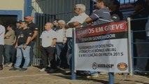 Agentes penitenciários de São Paulo cruzam os braços