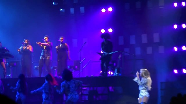 Beyoncé - Green Light & Happy Birthday (Live in Köln, Germany 15.03.2014 HD 1080) Cologne