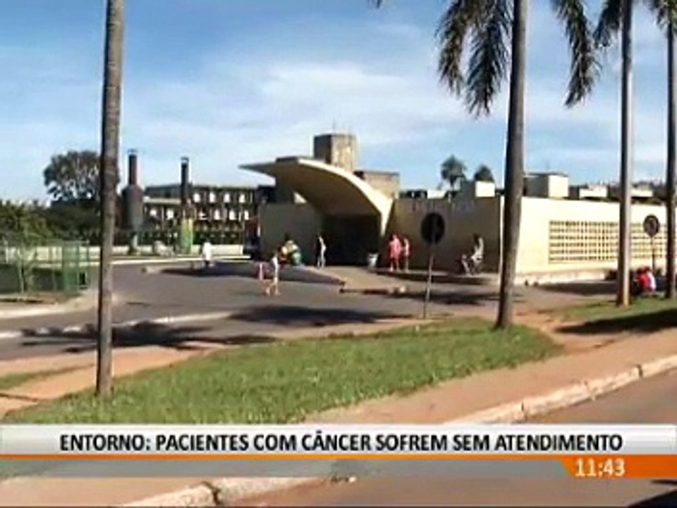 Paciente com câncer sofrem sem atendimento