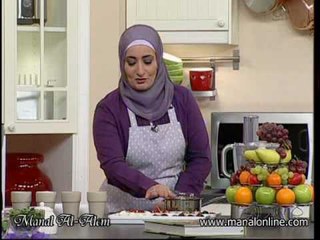 غمس الفراولة في الشيكولاته - منال العالم