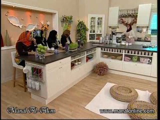 كيك بالتمر وصلصة التوفي1 - منال العالم