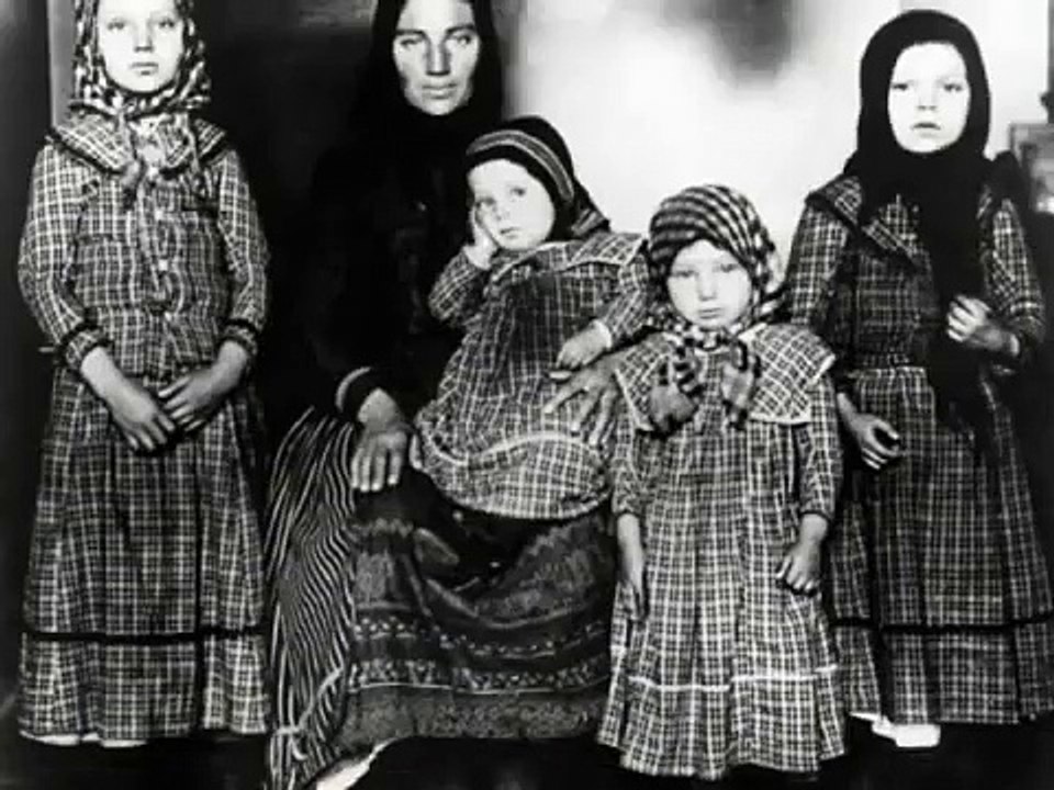 Children at Ellis Island (2nd Grade)