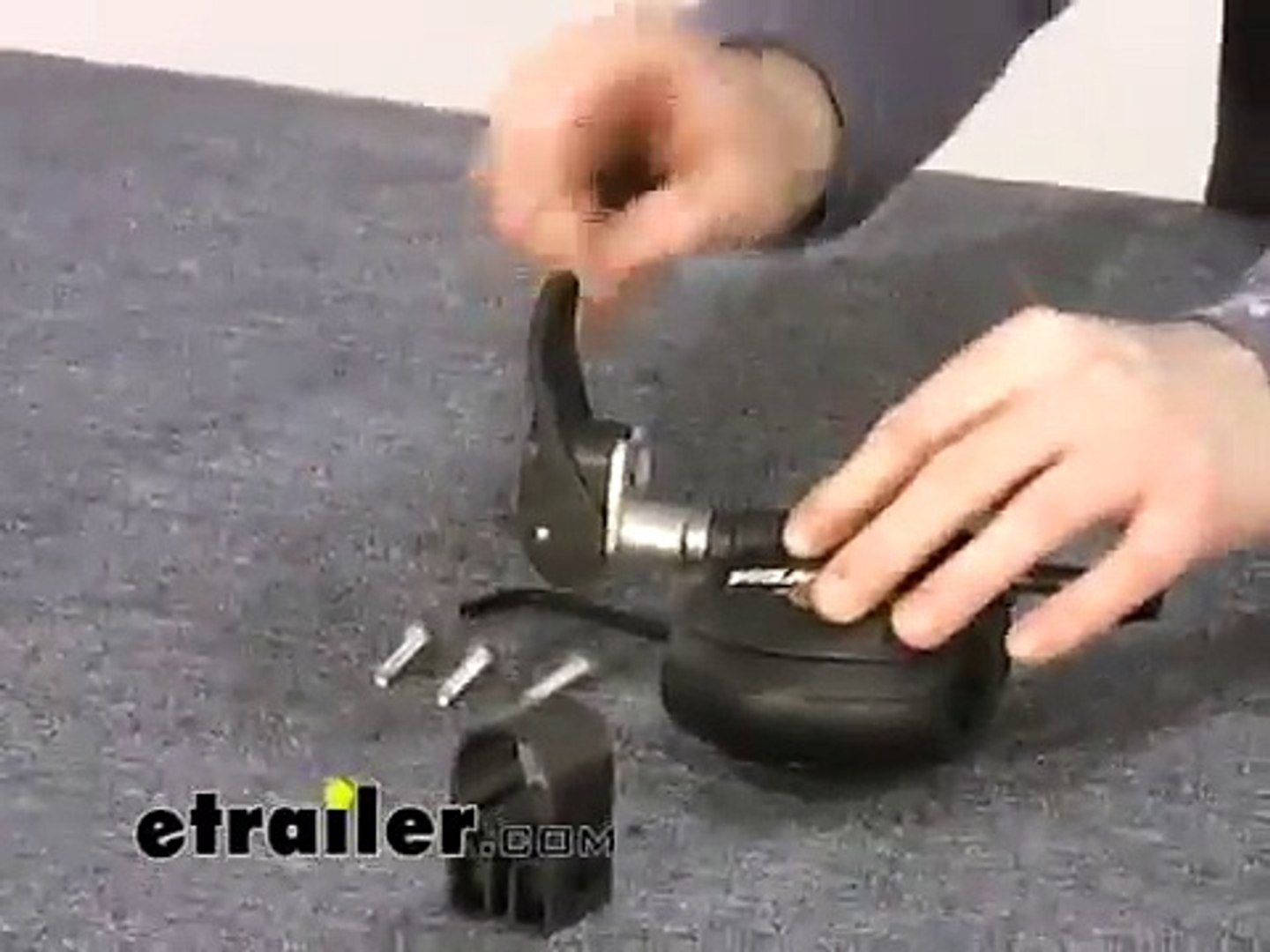 Yakima Boa Roof Mounted Bike Rack Review - etrailer.com - video Dailymotion