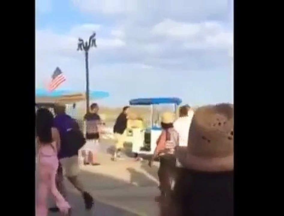 Amazing Karate Technique In Street Fight