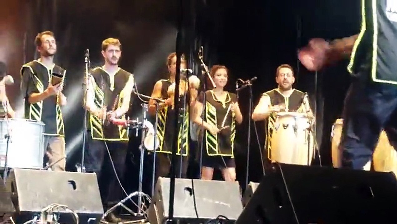 VIDEOS Tambour major blanc qui fait mieux que Doudou Ndiaye Rose