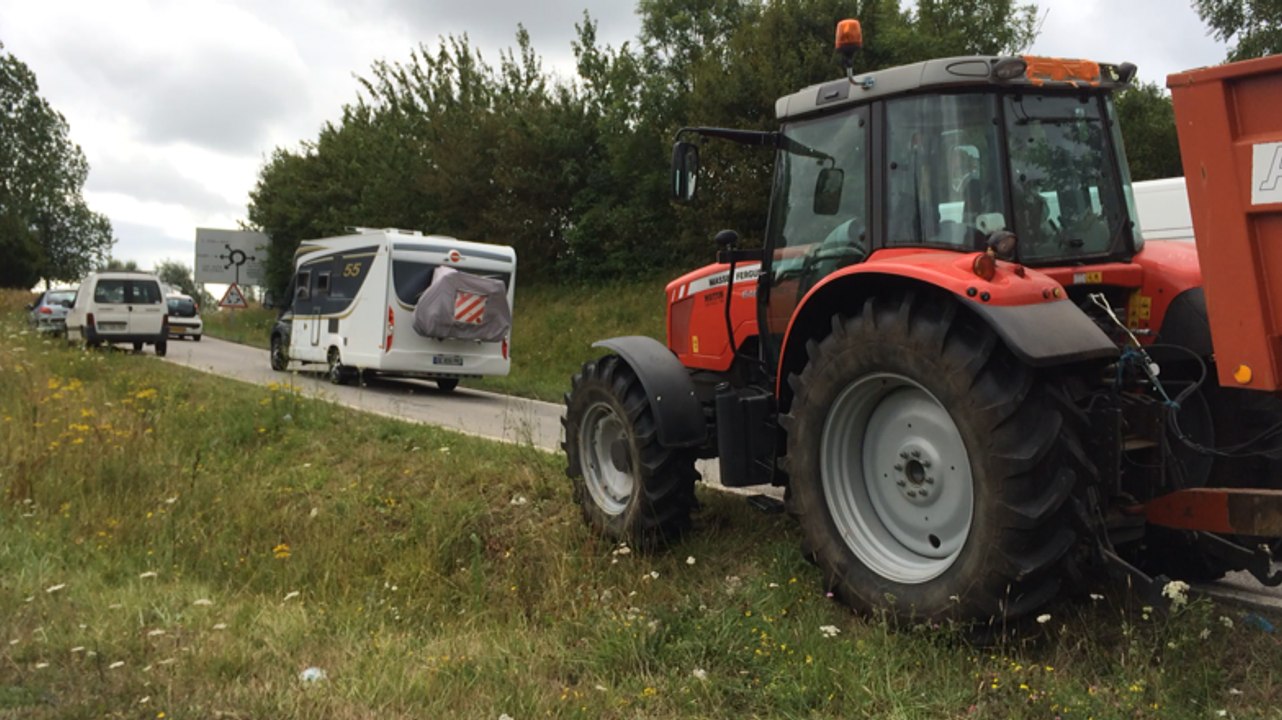 Les agriculteurs continuent leur blocage