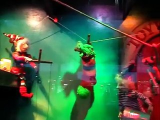 Christmas at Kirkcaldie & Stains 2010  (animated window displays)