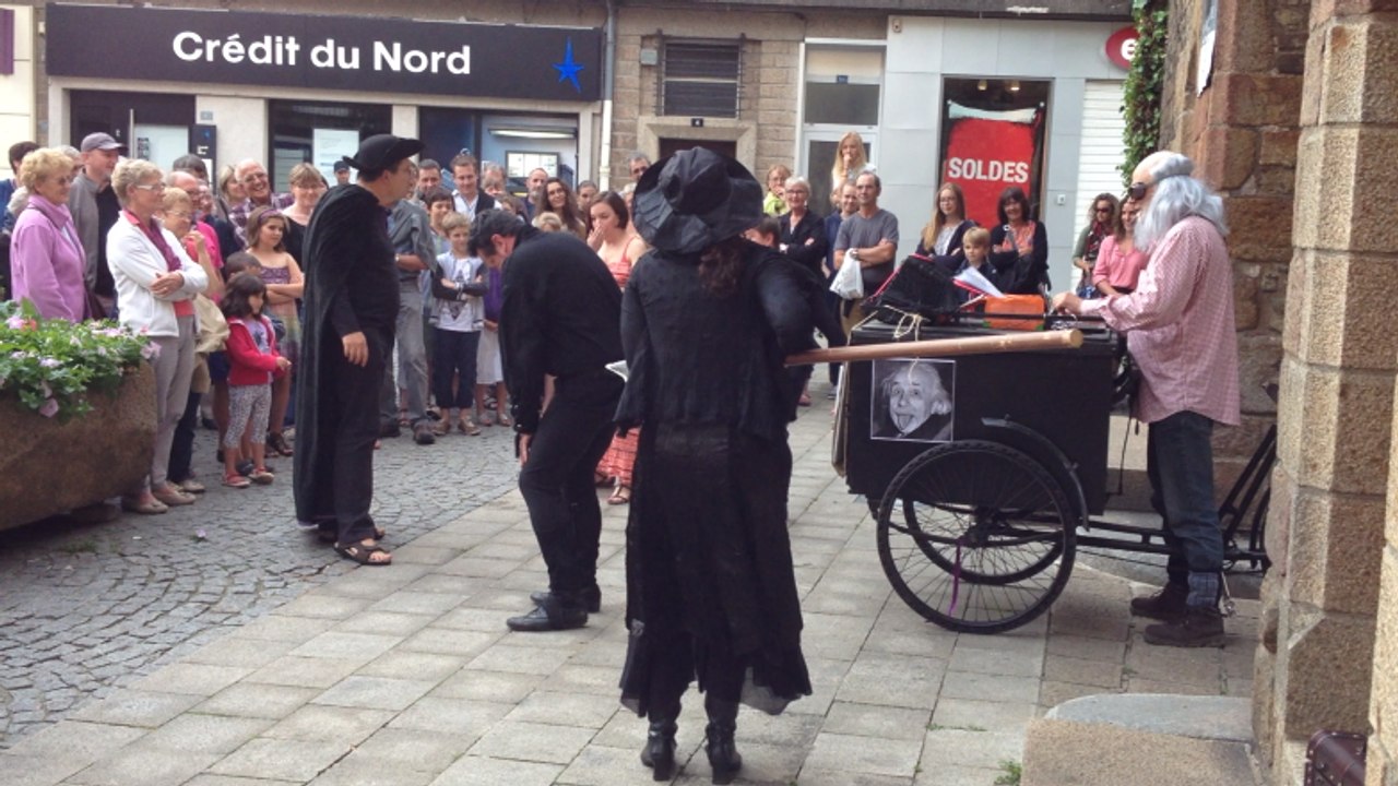 La première des balades théâtralisées 2015 s'est déroulée sous le soleil