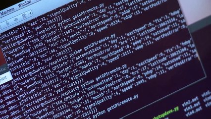 Deux hackers prennent le contrôle d'une voiture à distance