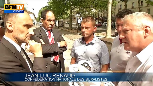 Opération carottes et remises de clé des buralistes contre le paquet neutre