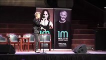 Melinda Schneider performing -1 Million Women SAVE Summit