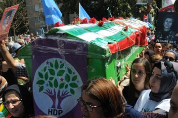 Suruç'ta patlamada ölen anne ve oğlu Bursa'da toprağa verildi