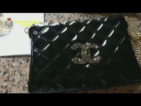 Falsi prodotti Chanel anche per le vie dello shopping di Roma e Napoli -live- (22.07.15)