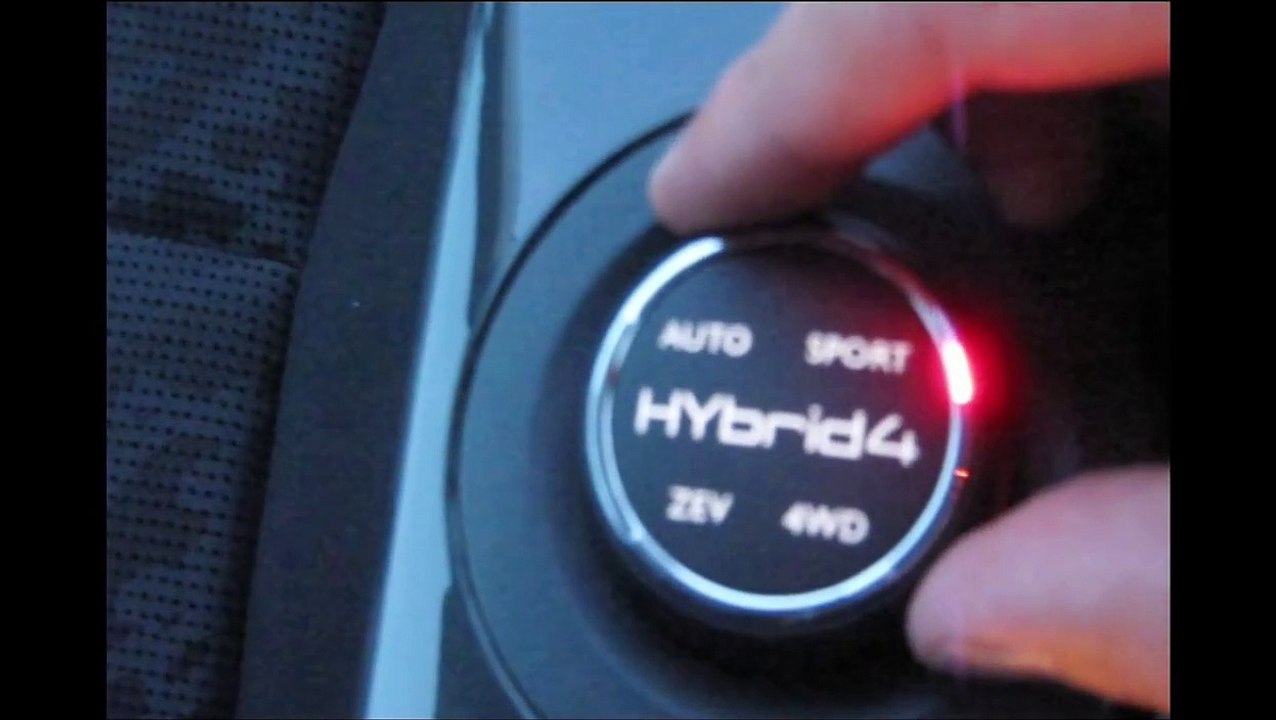 Peugeot 3008 Hybrid 4 (UK) review