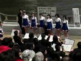 早慶レガッタ2010 慶應応援　女子チームを称える「若き血」