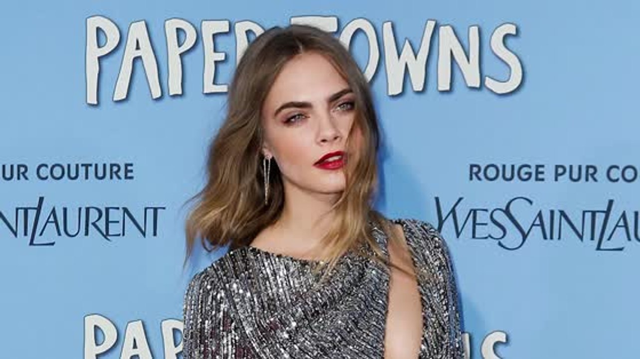 Cara Delevingne mit St. Vincent bei der Paper Towns Premiere