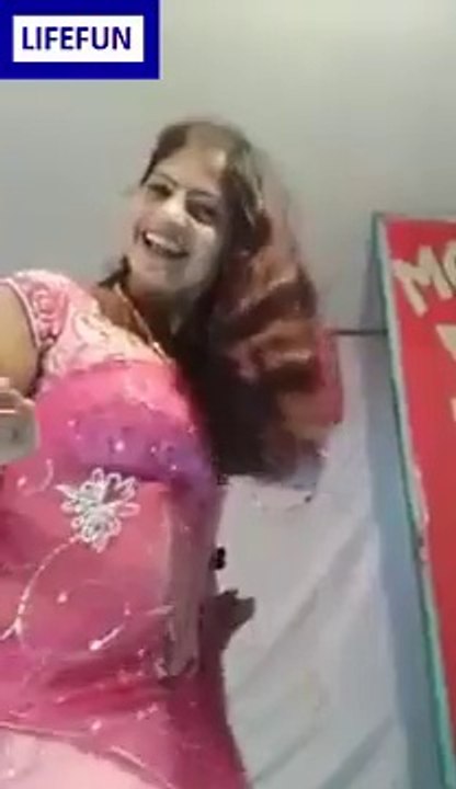 LARKI KA STAGE DANCE || BOMBASTIC