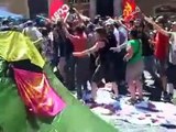 Camera dei Deputati scontri a Montecitorio dopo il discorso di Berlusconi Carica della polizia