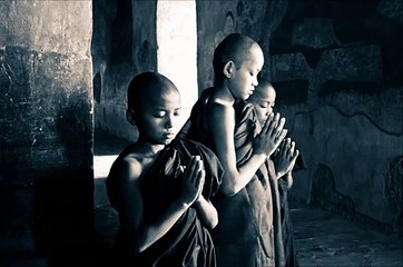 Om Mani Padme Hum (Avalokiteśvara Bodhisattva) (Children Chanting)