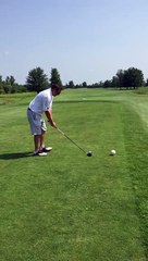 Golfer hits seagull with awful drive