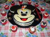 Festa Mickey Mouse: Centros de mesa, Bolos decorados, lembrancinhas