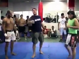 Luta Mista de MMA Mulher VS Homem