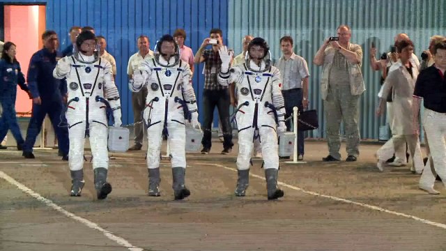 Soyuz rocket launches towards ISS after delay