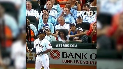 Astros Legend Jeff Bagwell Caught on Camera Grabbing Woman's Boob