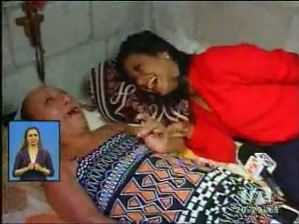 Doña Blanca recibió medicinas y víveres