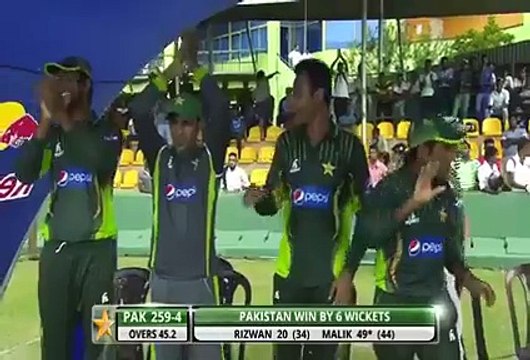 Shoaib Malik all last ball Sixes & Finishes the match in style