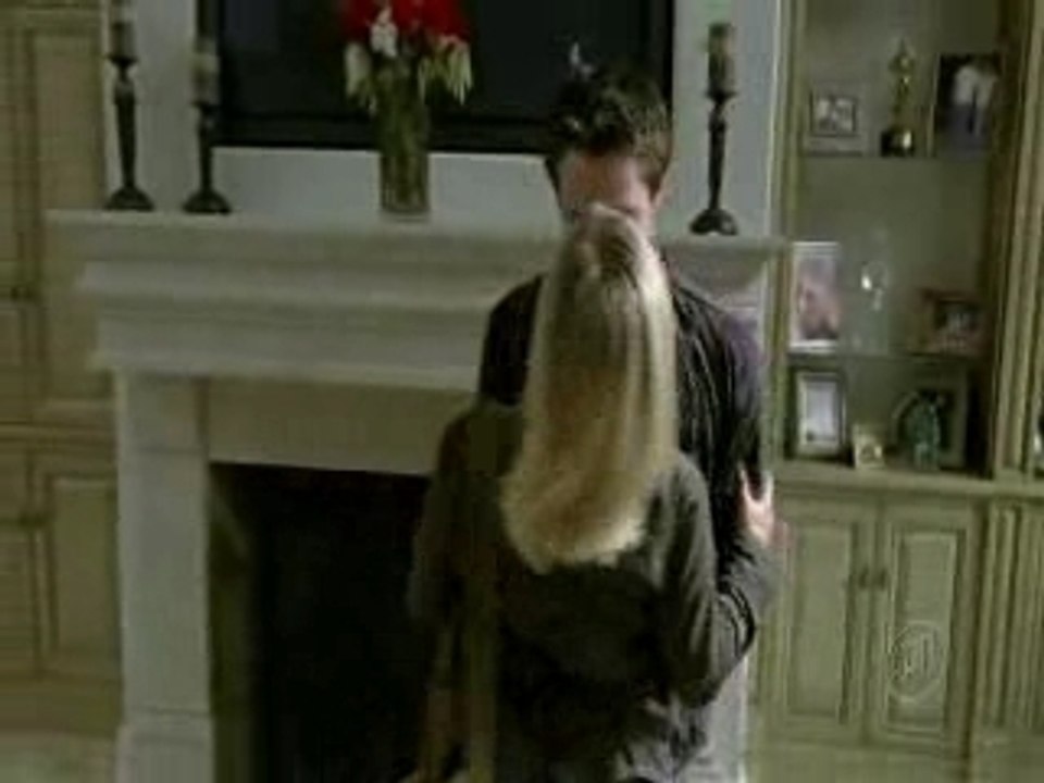 Logan and Veronica chez Logan