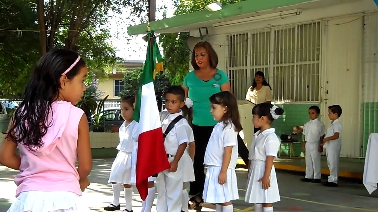 05 GRADUACION Himno Nacional Mexicano   Kinder Federico Froebel 20120703
