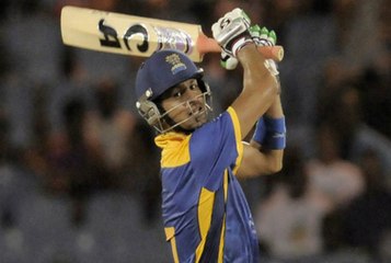 Shoaib Malik Huge Six Out of The stadium ● CPL 2015