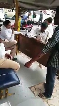 Traffic Police - Corruption in India - Traffic Police caught Taking Bribe