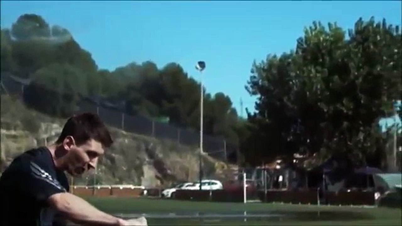 Lionel Messi - Cristiano Ronaldo COMMERCIALS 2013 [ Adidas - Nike]