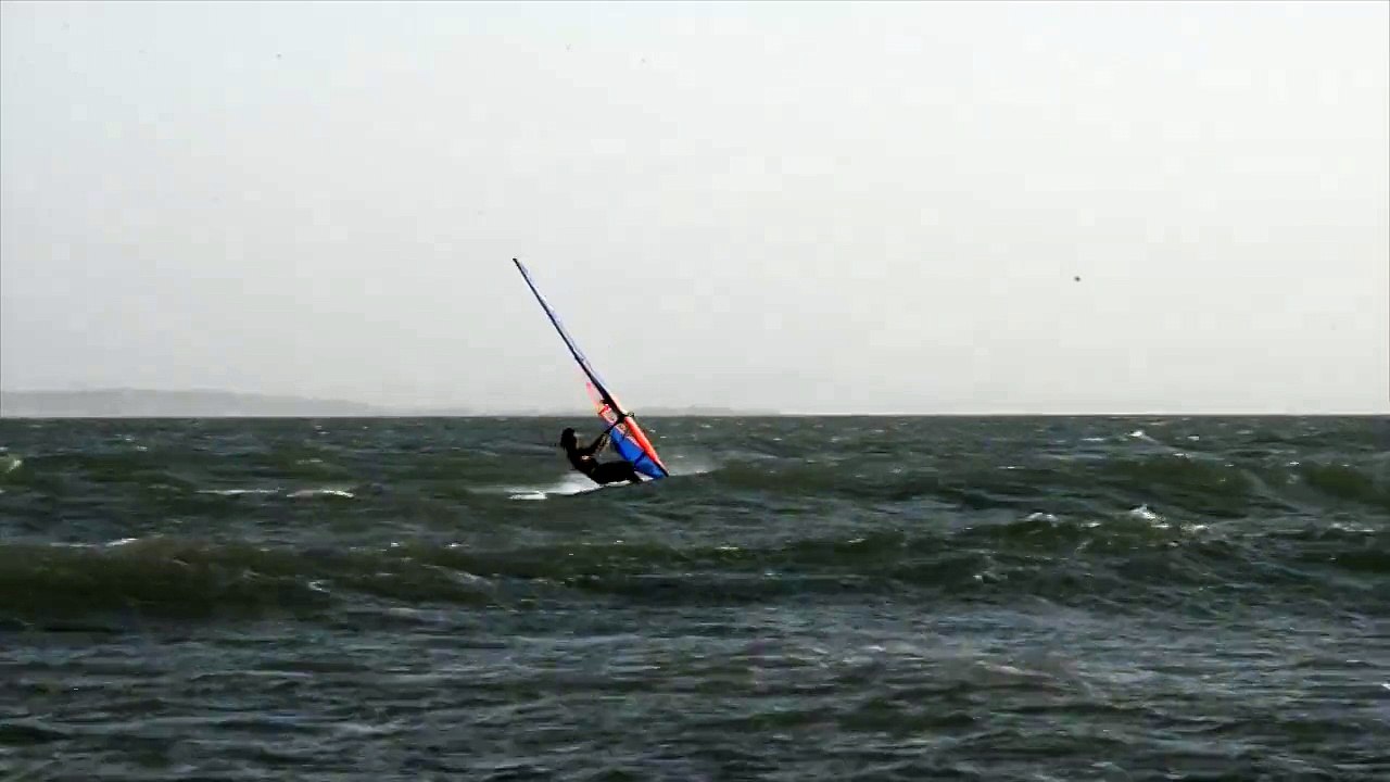 WINDSURF - Spin Loop by Phil Soltysiak