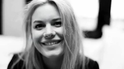 Camille Rowe dans l’œil de Glen Luchford pour IKKS