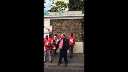 Contre les pratiques anti-sociales : Toilettes (lavatories) de la Ville de Paris