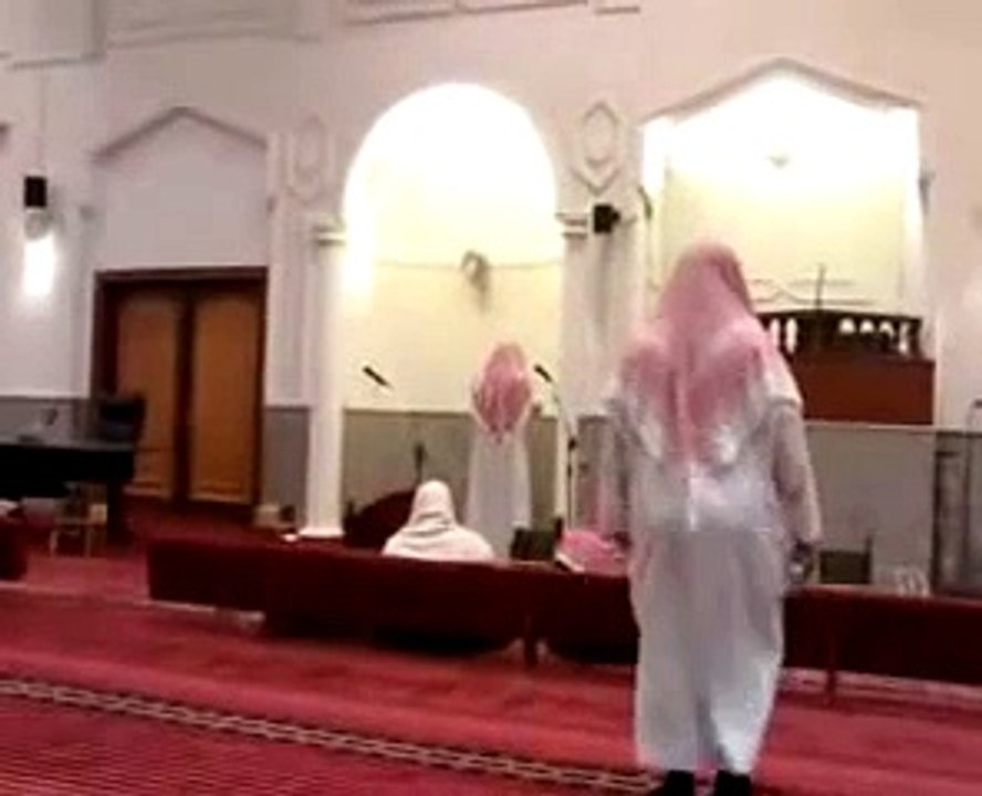 أجمل صوت أذان - عبدالله الزيلعي - أسعدك الله.flv