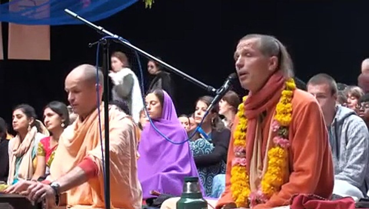 Kirtan Mela 2011 - Maha Mantra 6 - HH Sacinandana Swami