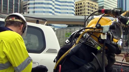 Commercial diver at Elizabeth Quay project