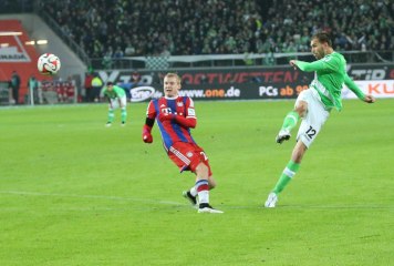 La superbe volée de Bas Dost !