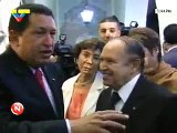 Hugo Rafael Chávez Frías presidente de Venezuela es recibido con honores en Argelia