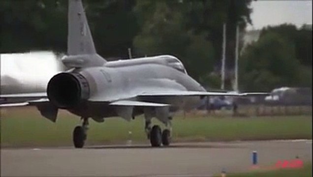 JF-17 Thunder Solo Performance Over Paris Air Show 2015 #PAF #Pakistan.