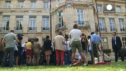 Hollande defiende ante los ganaderos de Dijon el plan de su Gobierno