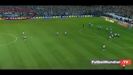 Fantasma aparece durante un partido en Argentina Racing 1 vs River Plate 0 2014