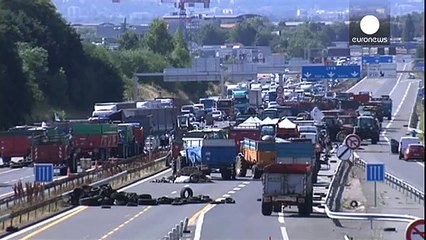 Trotz Nothilfe: Französische Viehzüchter setzen Proteste fort