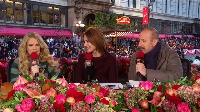 Ariane Rinehart, Michael Campayno - Sixteen Going On Seventeen - Macy's Thanksgiving Day Parade 2013