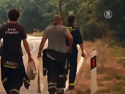 Лесные пожары в Хорватии не остановить из-за ветра